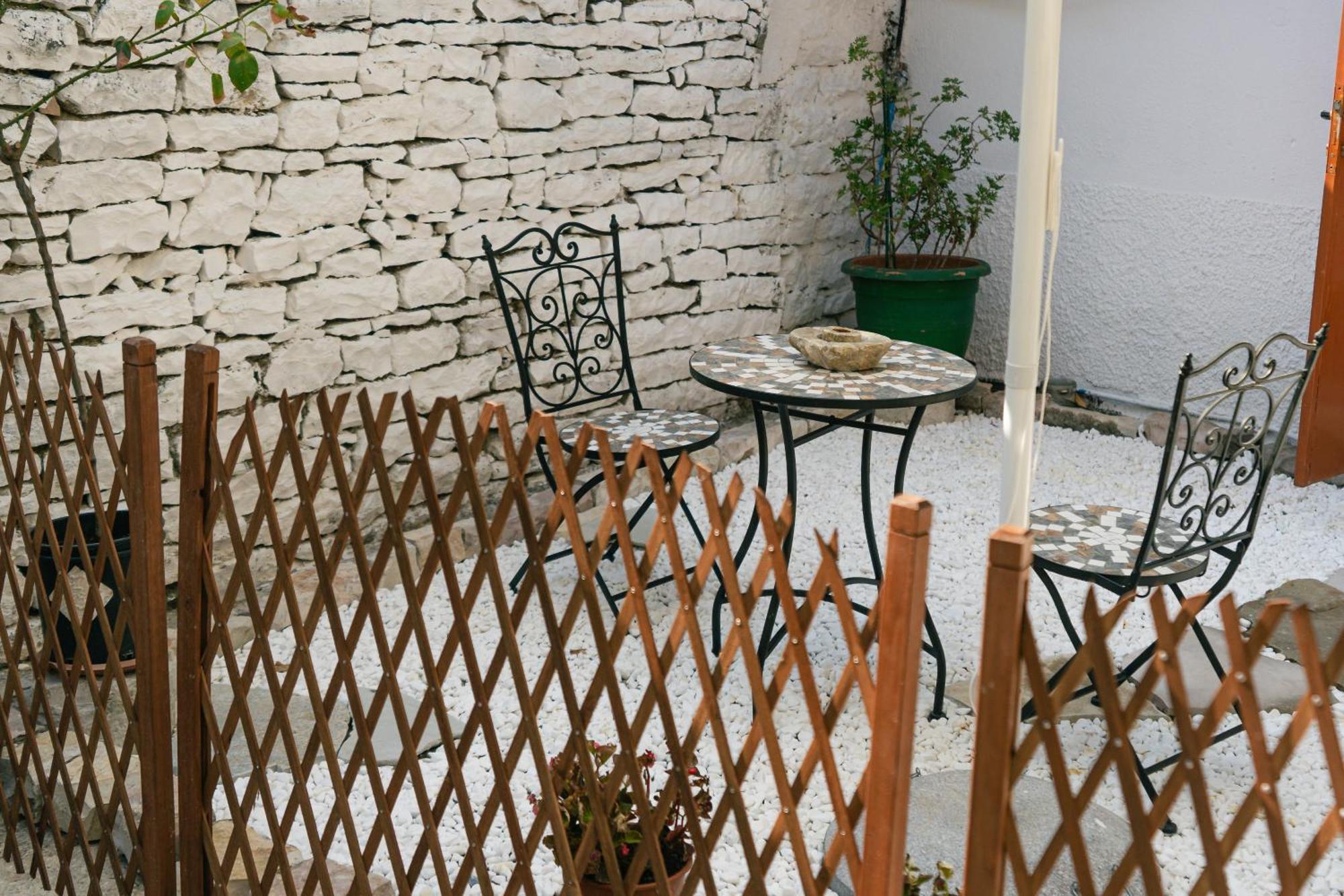 Petrichor Hotel Gjirokaster Ngoại thất bức ảnh