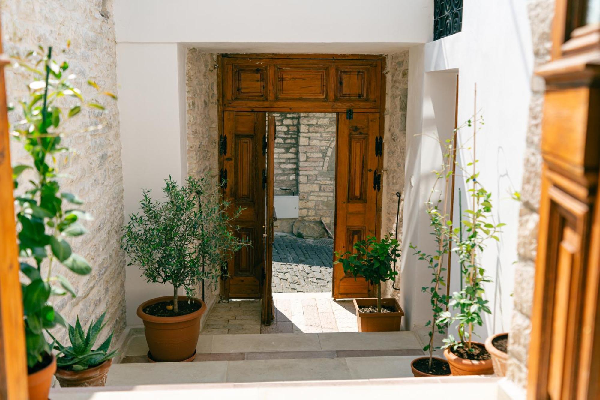Petrichor Hotel Gjirokaster Ngoại thất bức ảnh