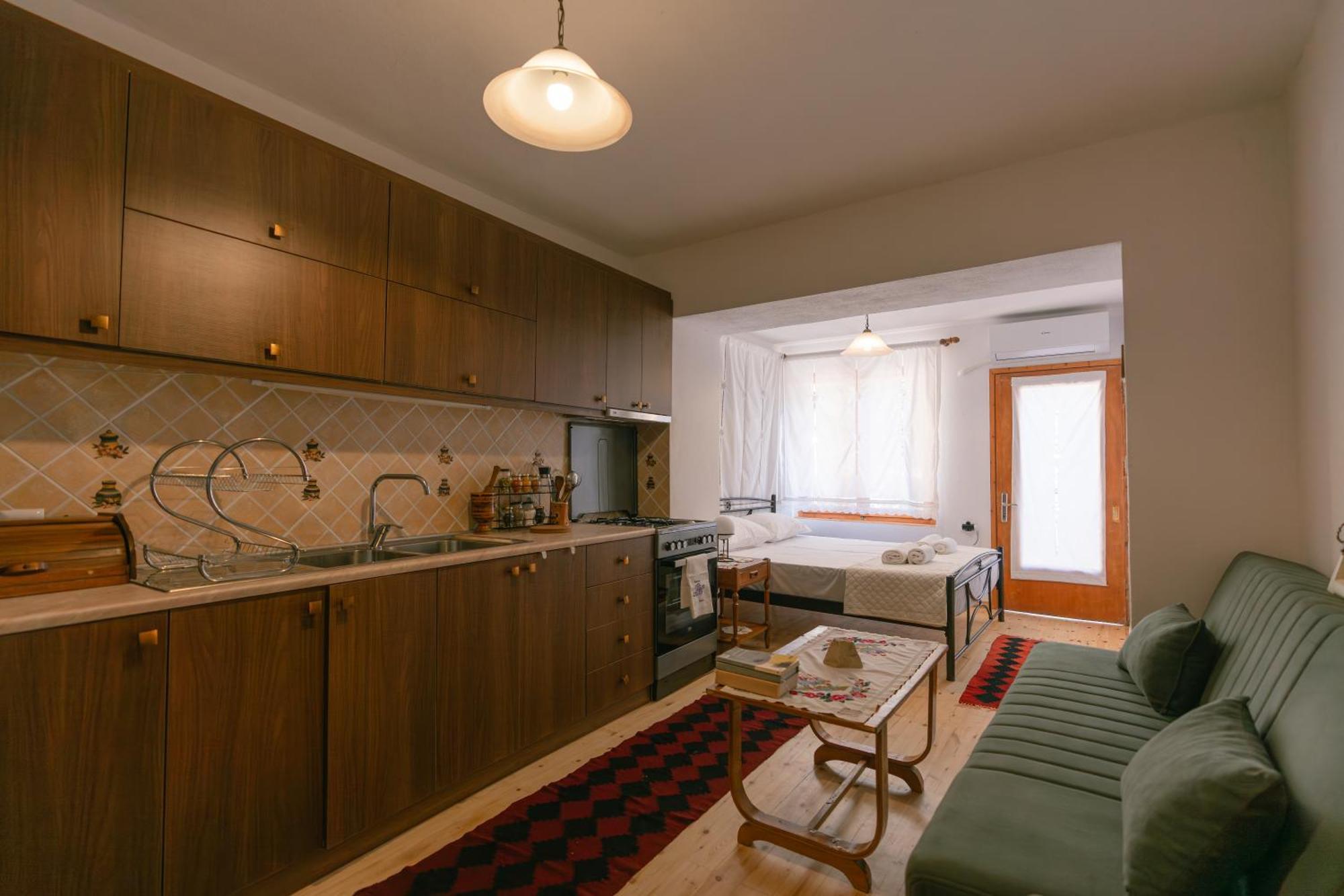 Petrichor Hotel Gjirokaster Ngoại thất bức ảnh