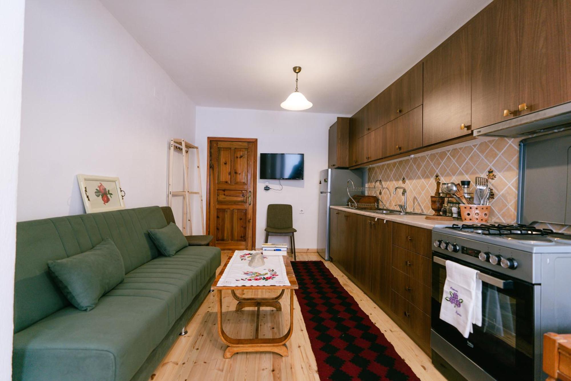 Petrichor Hotel Gjirokaster Ngoại thất bức ảnh