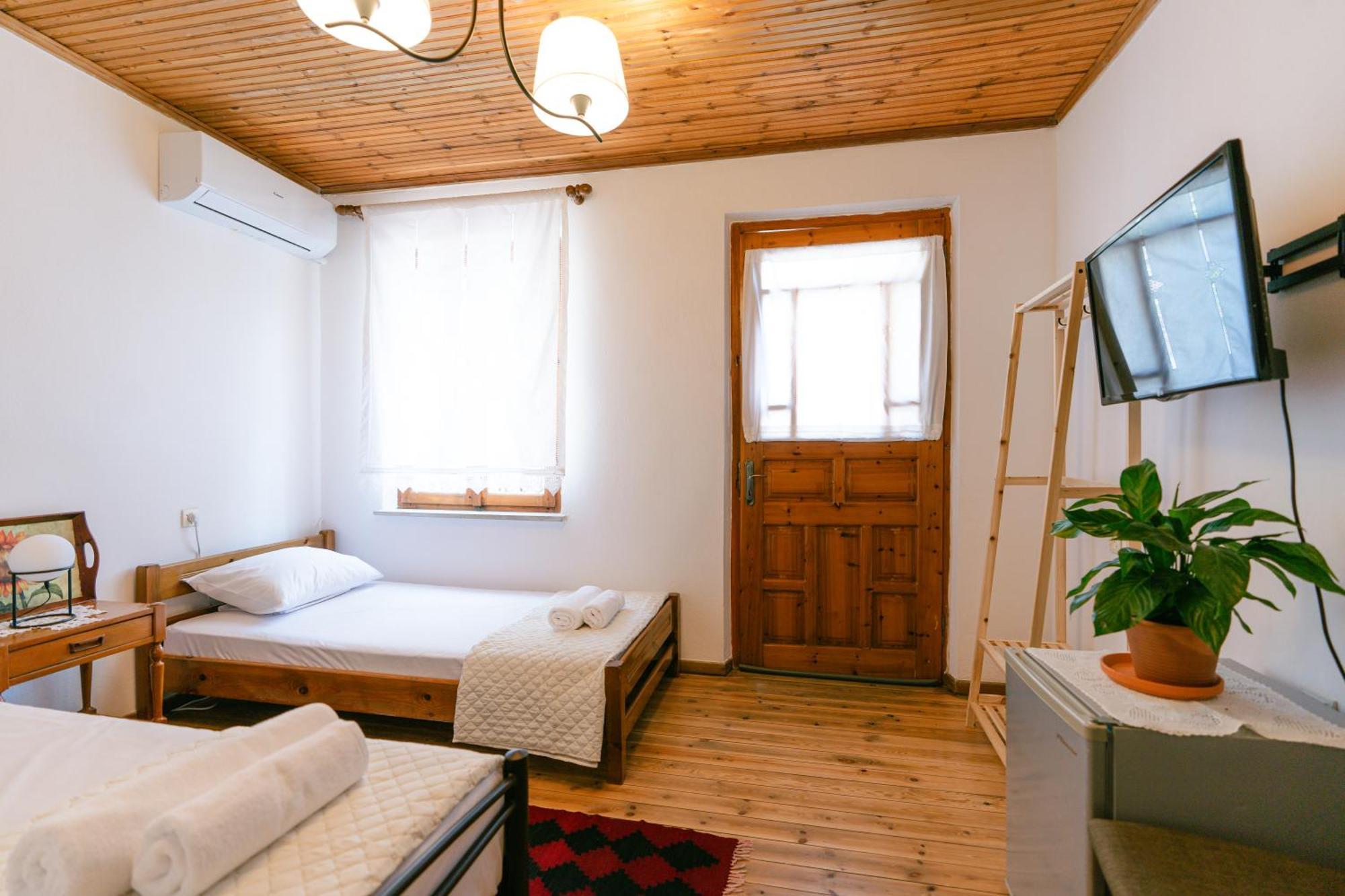 Petrichor Hotel Gjirokaster Ngoại thất bức ảnh