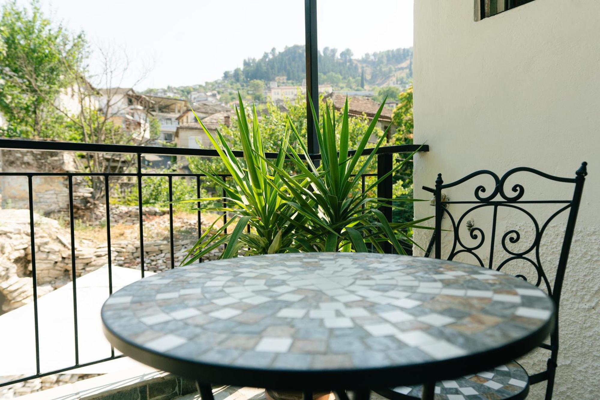 Petrichor Hotel Gjirokaster Ngoại thất bức ảnh